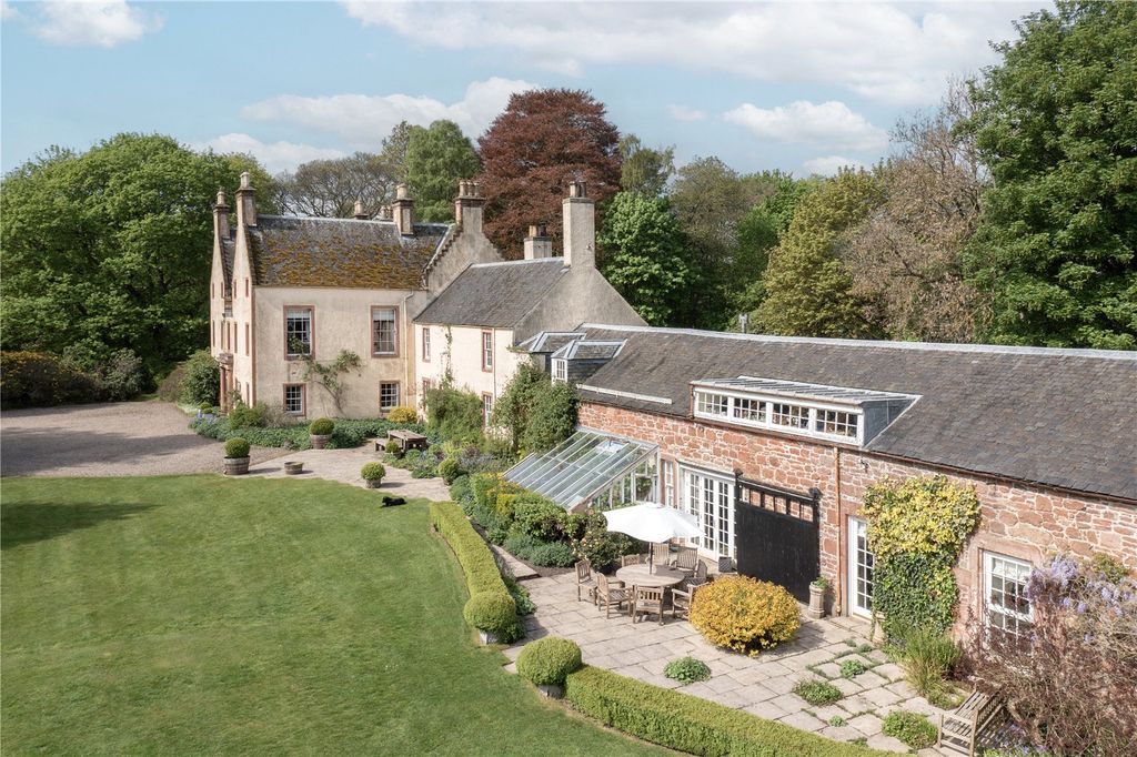 Property photo 3 of 47 Aerial