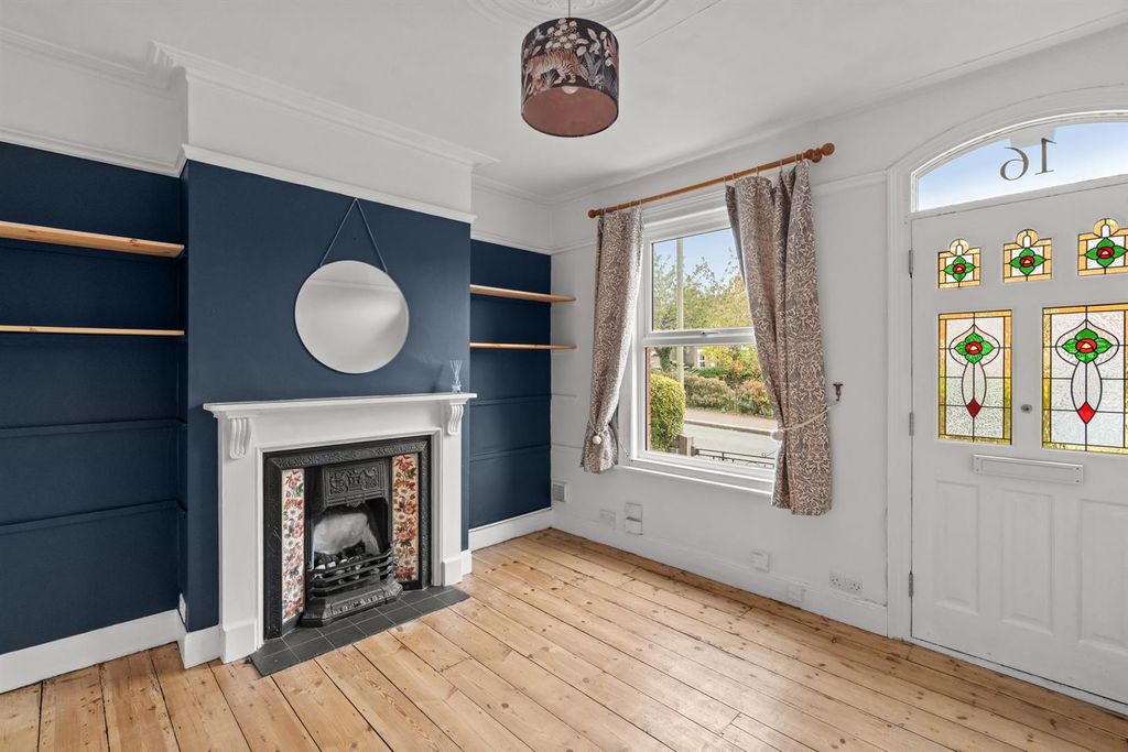 Property photo 2 of 18 16Doverstreet-003.Jpg