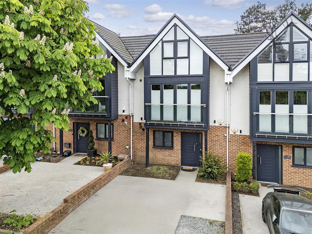 Property photo 1 of 25