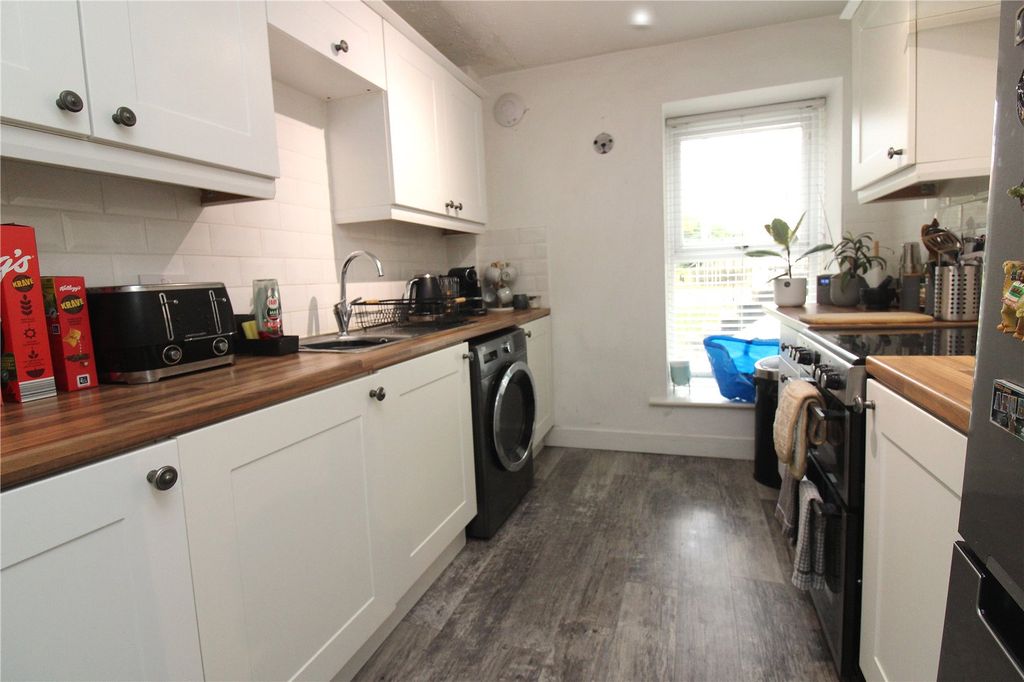 Property photo 2 of 14 Picture No. 06