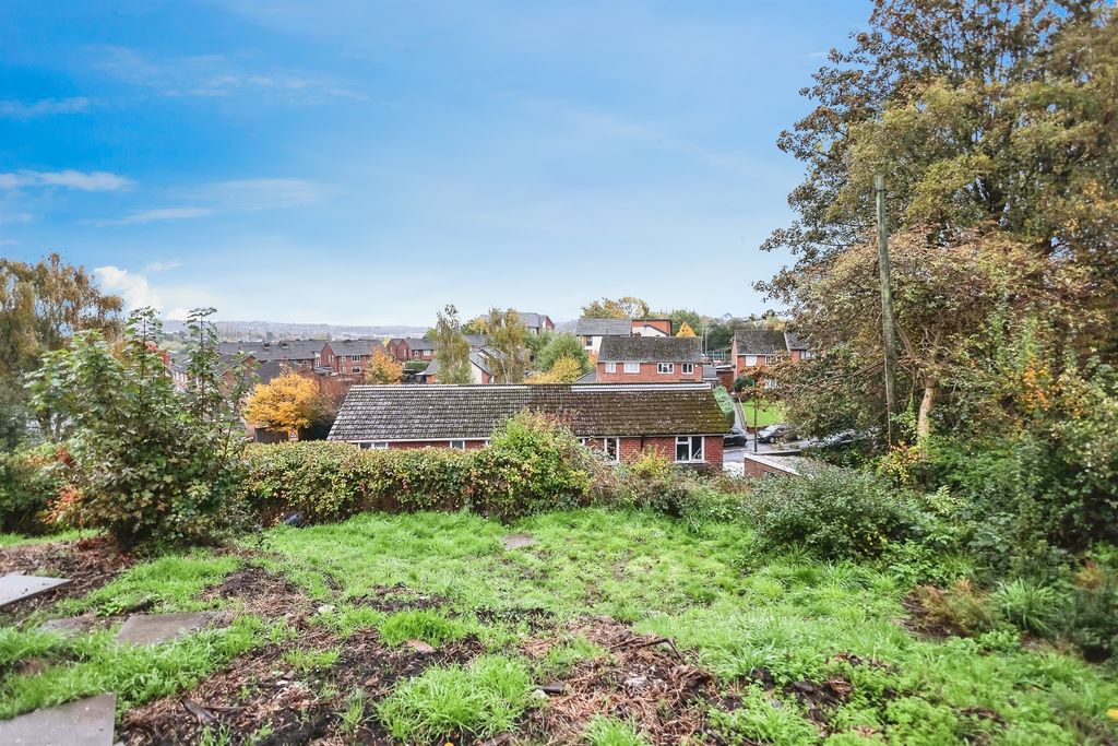 Property photo 3 of 17