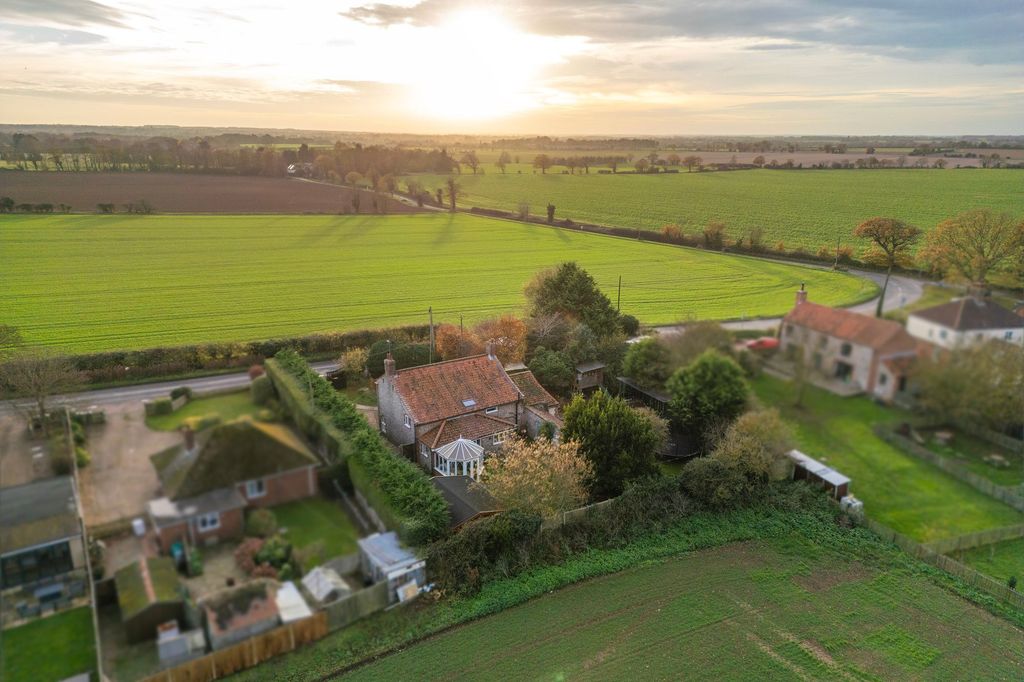 Property photo 2 of 30