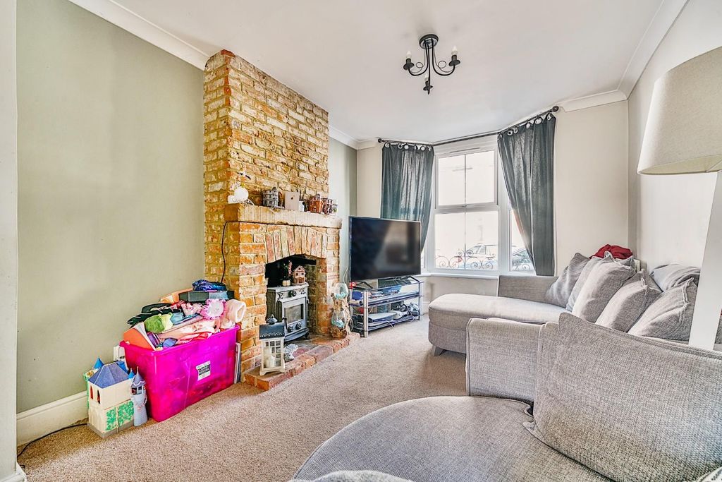 Property photo 2 of 16 1345636-12-68Bf08E400B27-3.Jpg