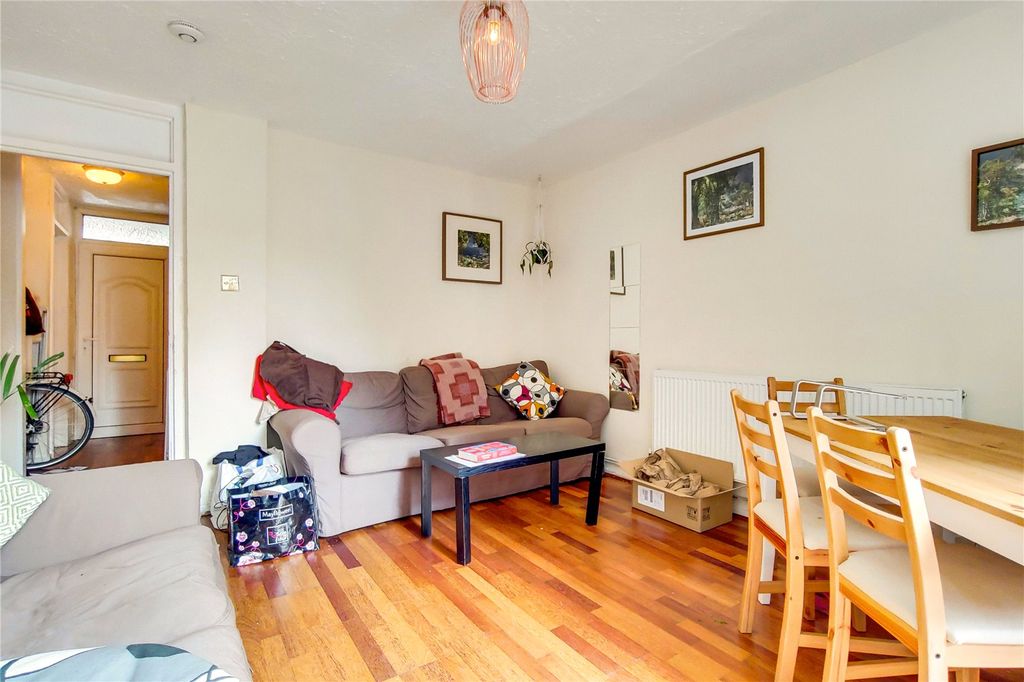 Property photo 2 of 12 Picture No. 04