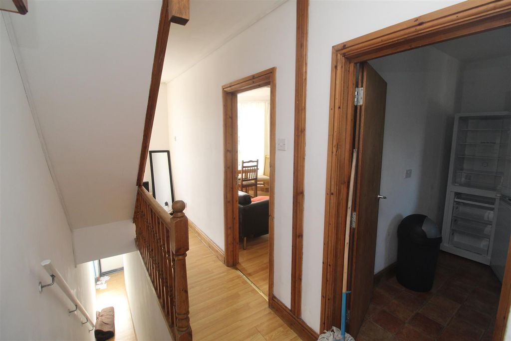Property photo 3 of 12 Img_3396.Jpg