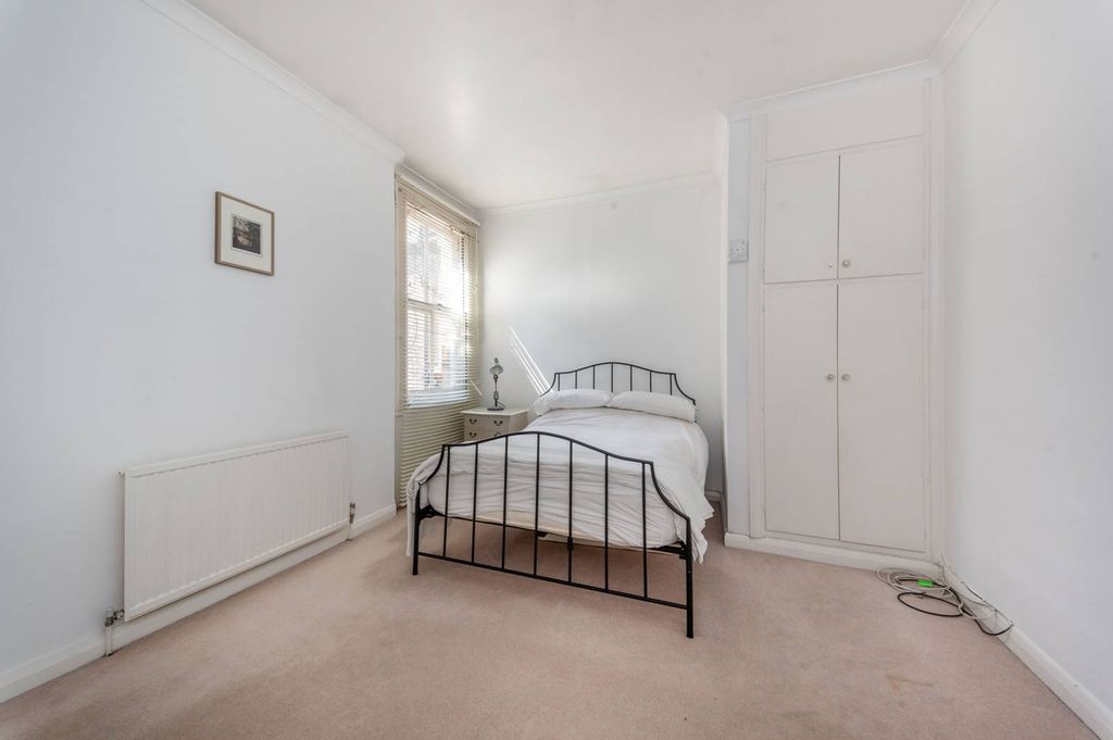 Property photo 2 of 5