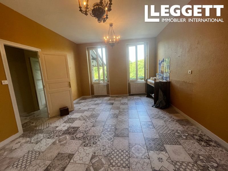 Property photo 2 of 10