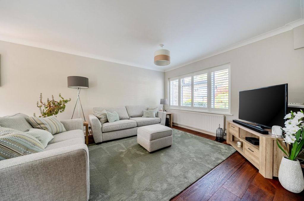 Property photo 2 of 30