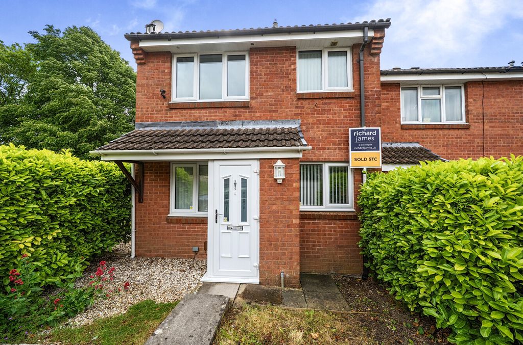 Property photo 1 of 12 1463550126A0Adcc686c64