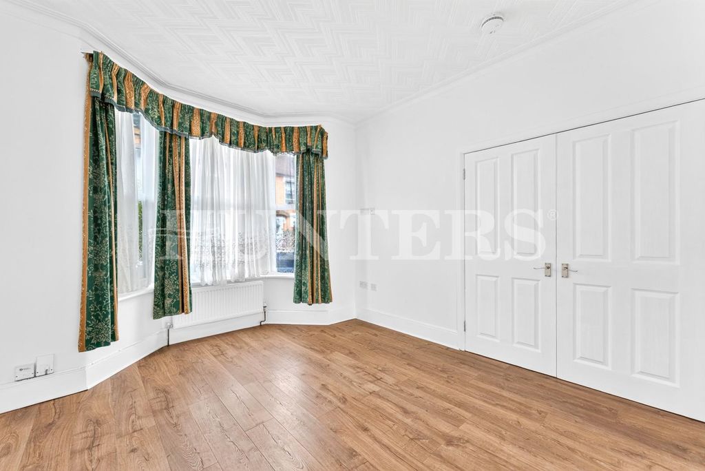 Property photo 2 of 17 Aik01709.Jpg