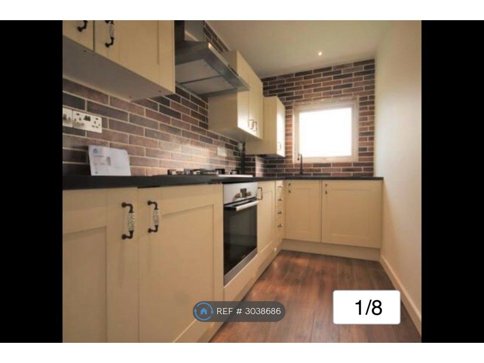 Property photo 1 of 8 Kitchen