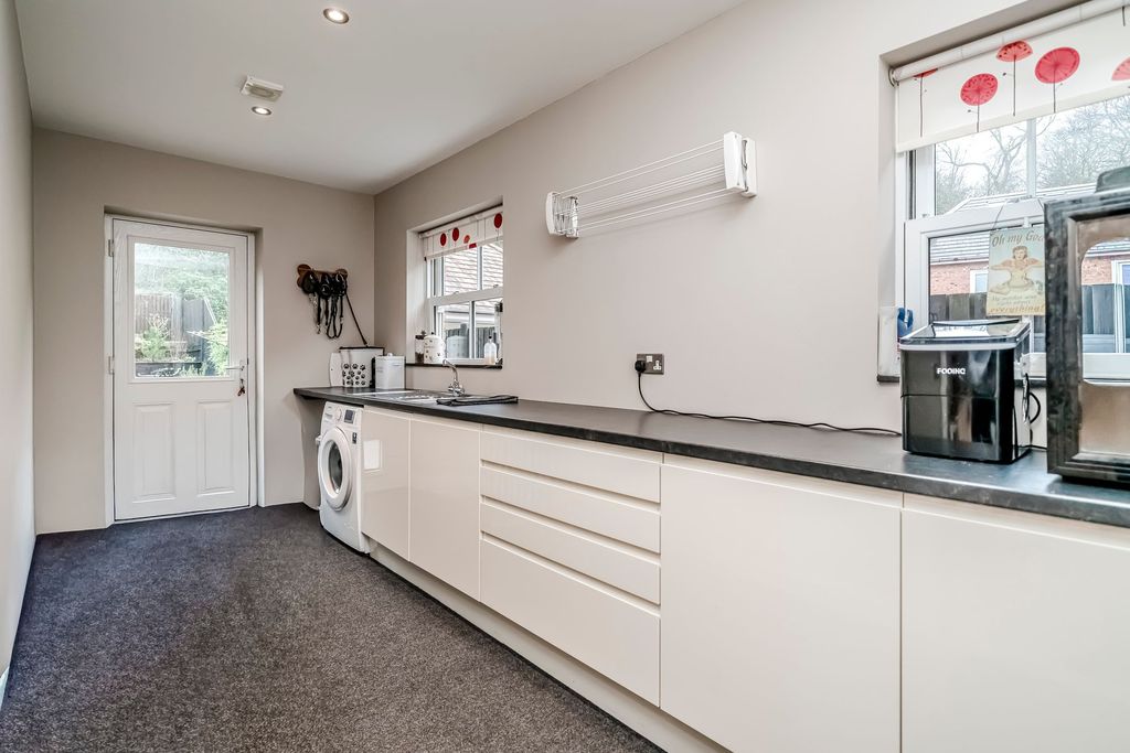 Additional image 8 of 6 bed detached house for saleFarington Lodge Gardens, Farington PR25