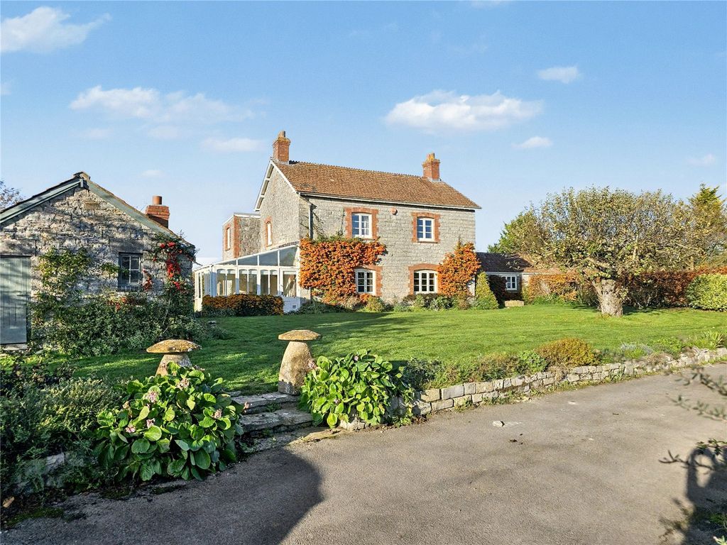 Property photo 1 of 28 Picture No. 05