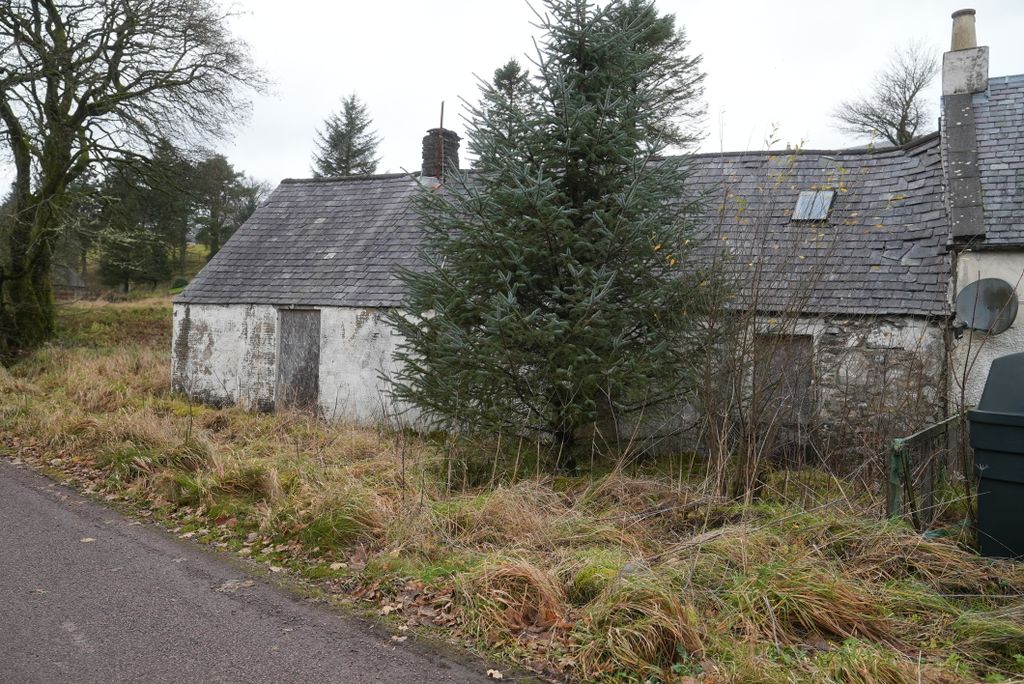 Property photo 1 of 10 Exterior