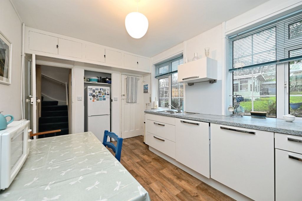 Property photo 2 of 23