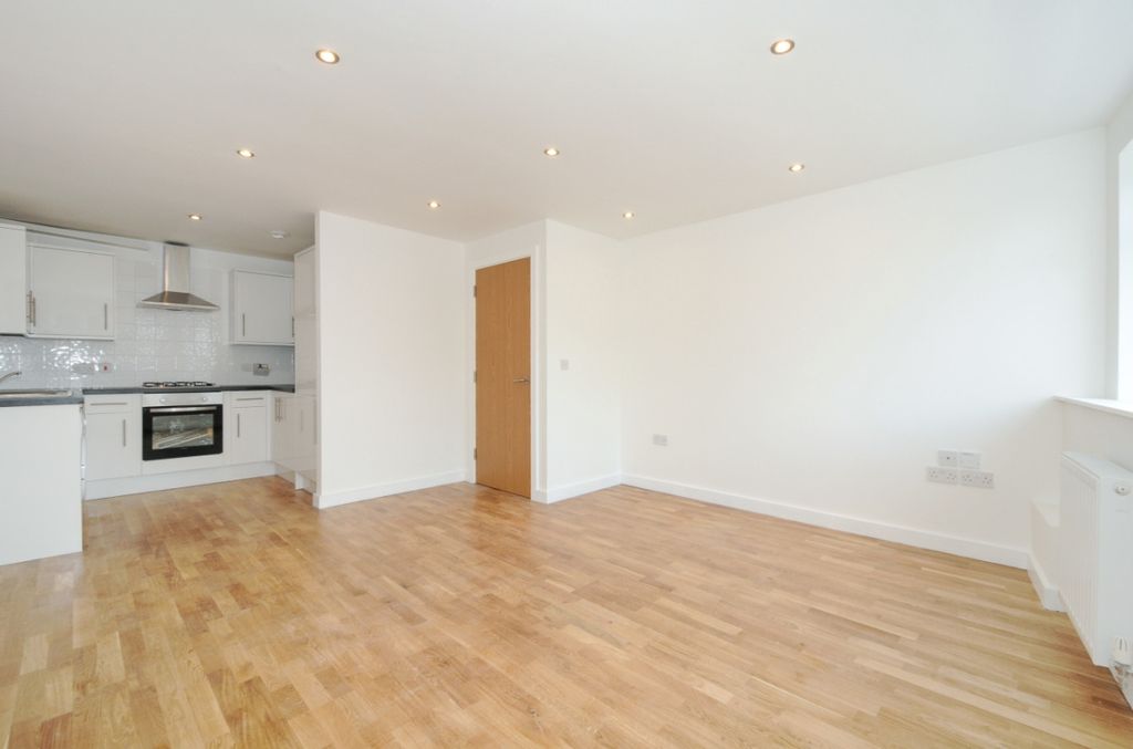 Property photo 2 of 6 71930 (1)