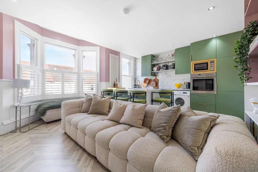 Property photo 2 of 15 Reception.Jpg