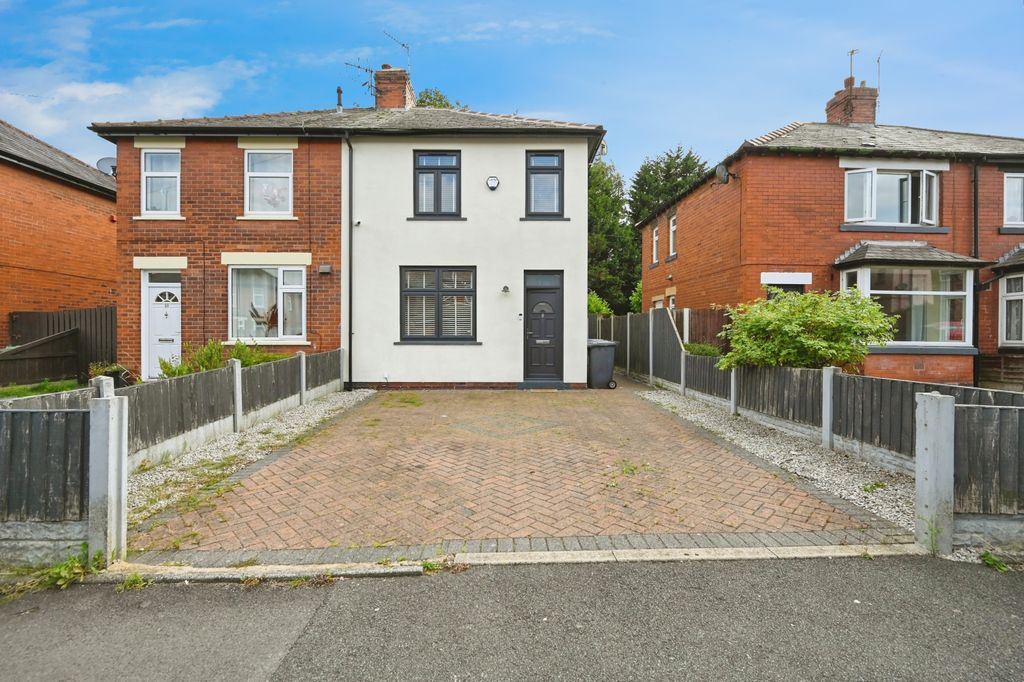 Property photo 1 of 15