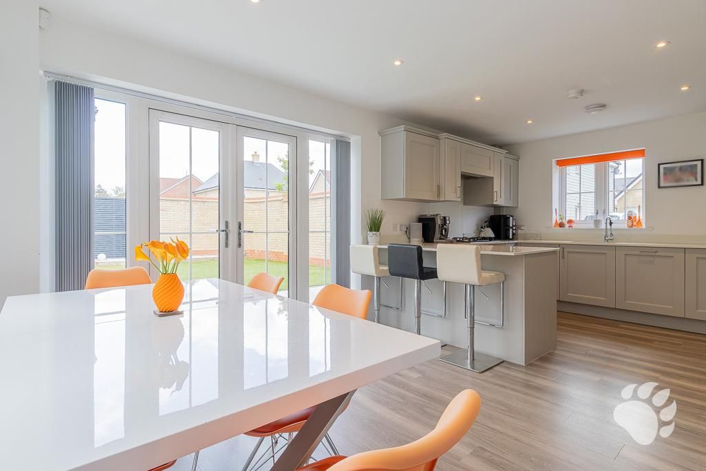 Property photo 3 of 30 Kitchen / Diner