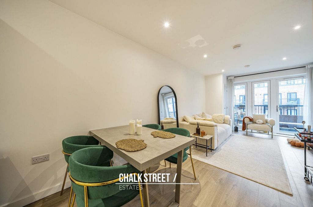 Property photo 3 of 22