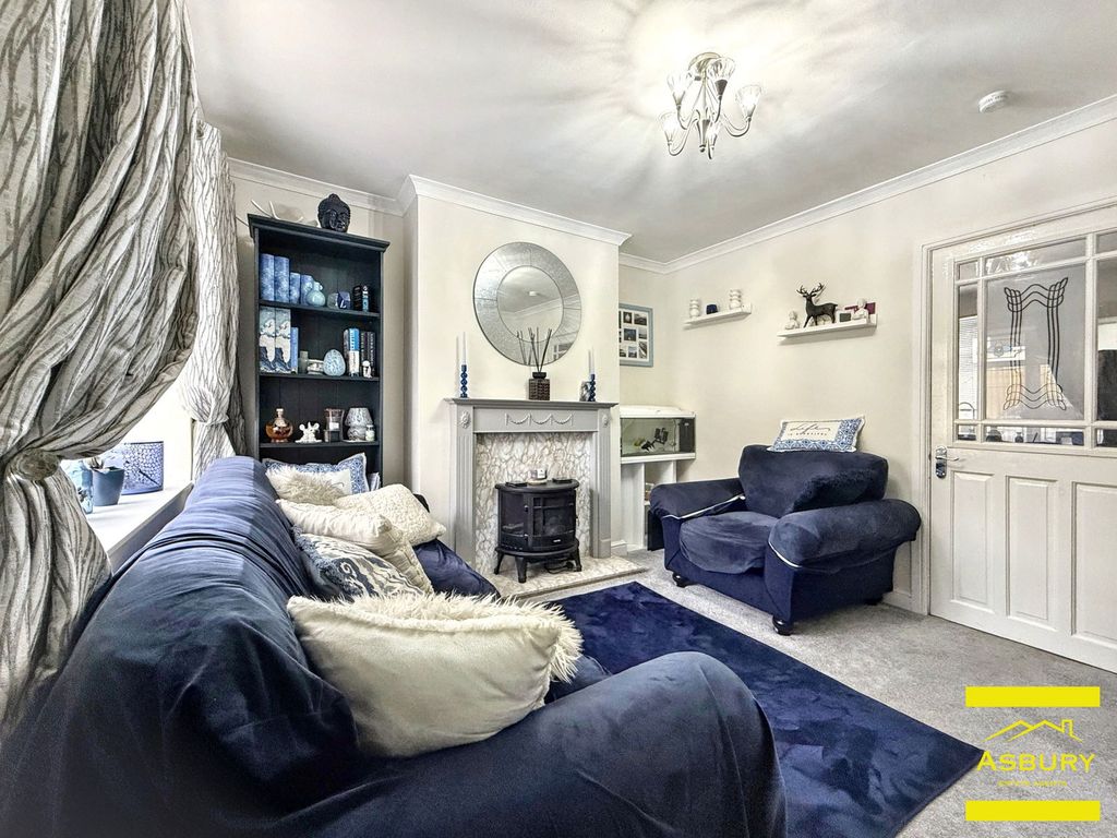 Property photo 3 of 14