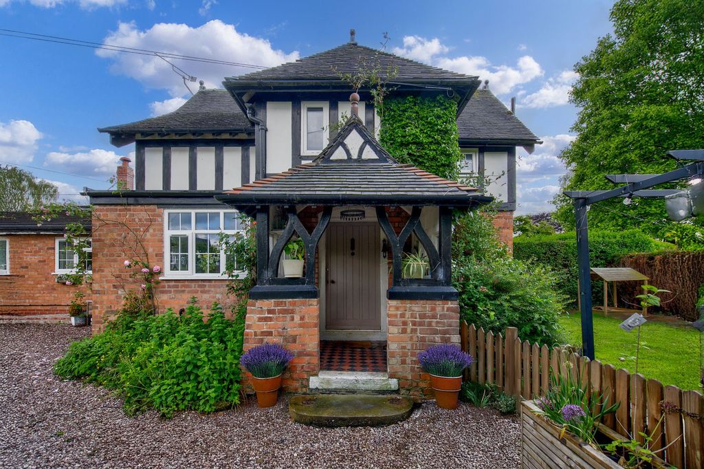 Property photo 1 of 33