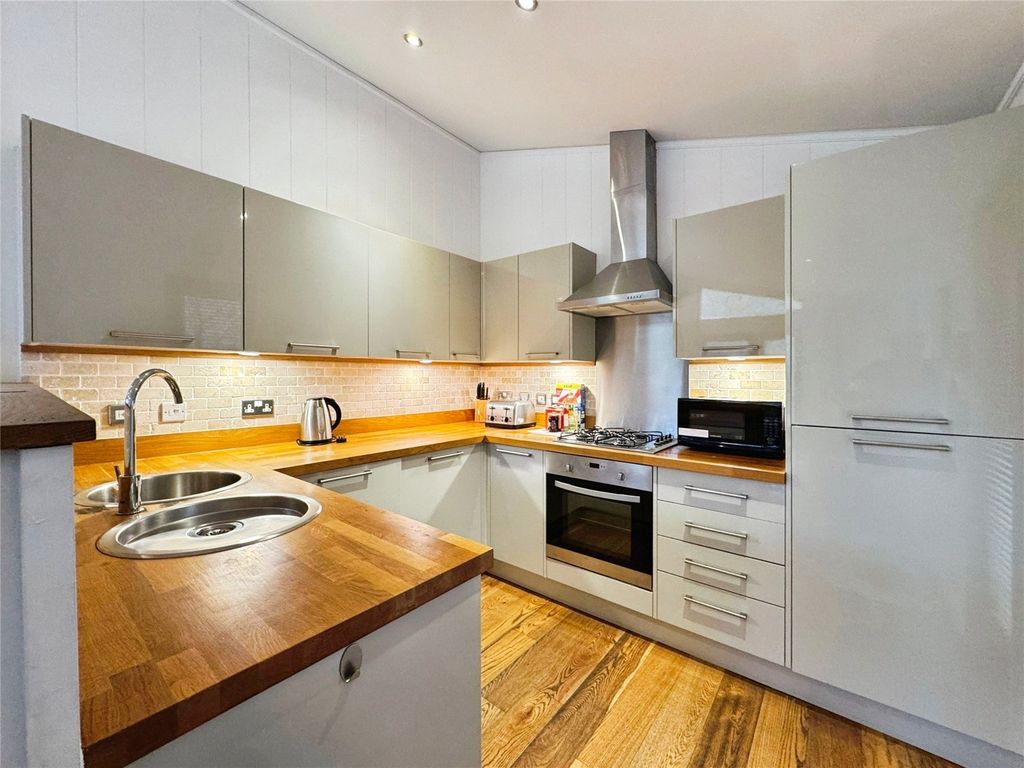 Property photo 3 of 39 Open Plan