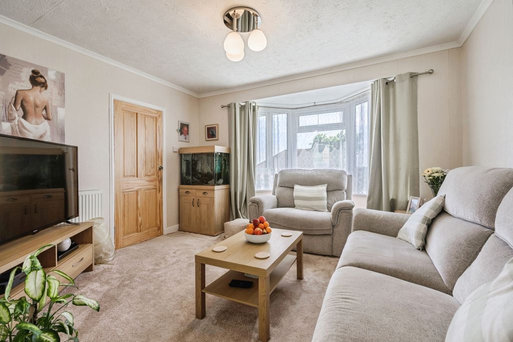 Property photo 3 of 21 Pbox-Img.Jpg