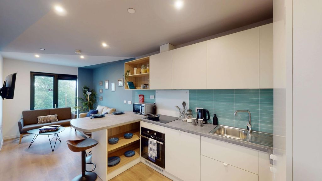 Property photo 2 of 19