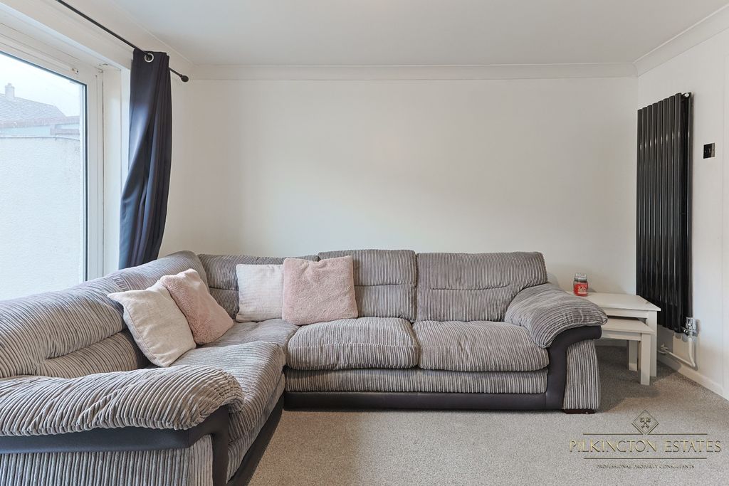 Property photo 3 of 12 4582565