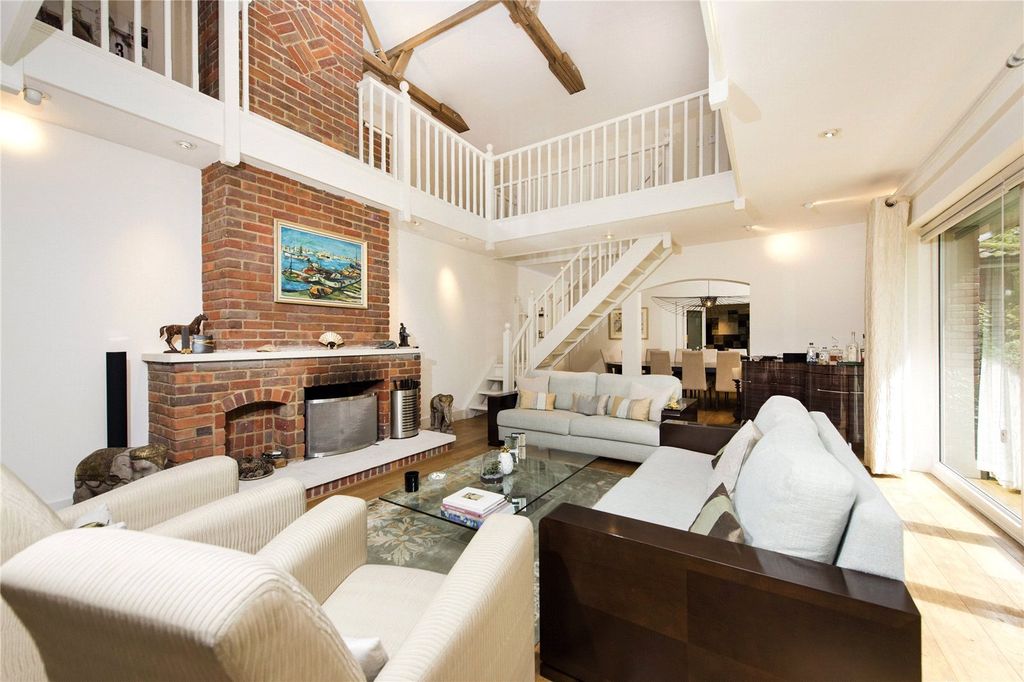 Property photo 2 of 21 Picture No. 48