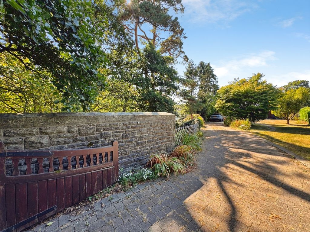 Property photo 3 of 43 5350054
