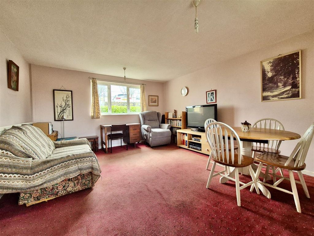 Property photo 3 of 11 20251120_113134.Jpg