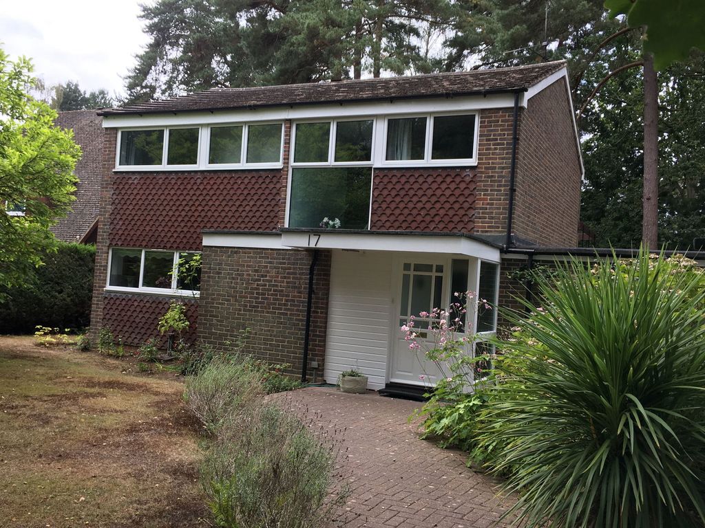 Property photo 2 of 28