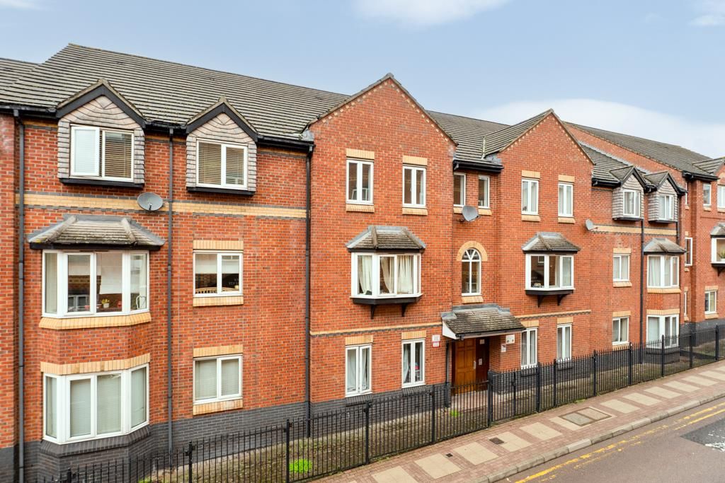 Property photo 1 of 17 28 Lahnstein Court, Kettering (17 Of 17).Jpg