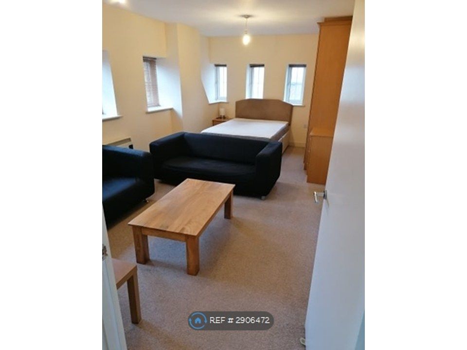 Property photo 2 of 9