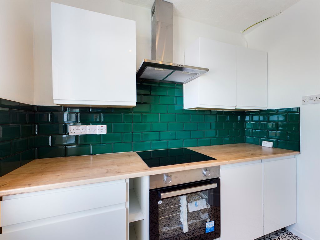 Property photo 3 of 7