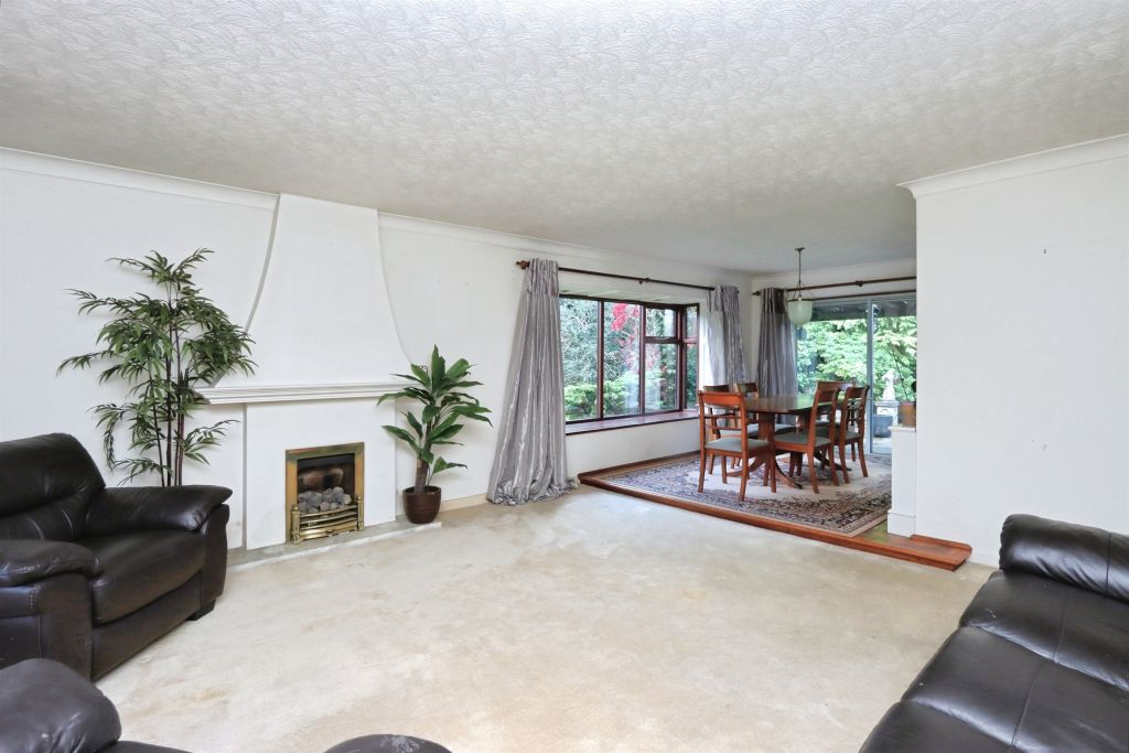 Property photo 2 of 30