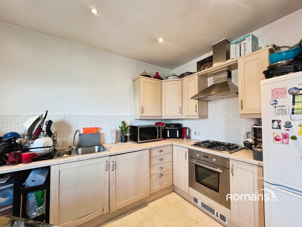 Property photo 3 of 8 Pbox-Img.Jpg