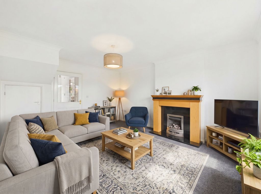 Property photo 2 of 15 Lounge (Virtually Furnished)
