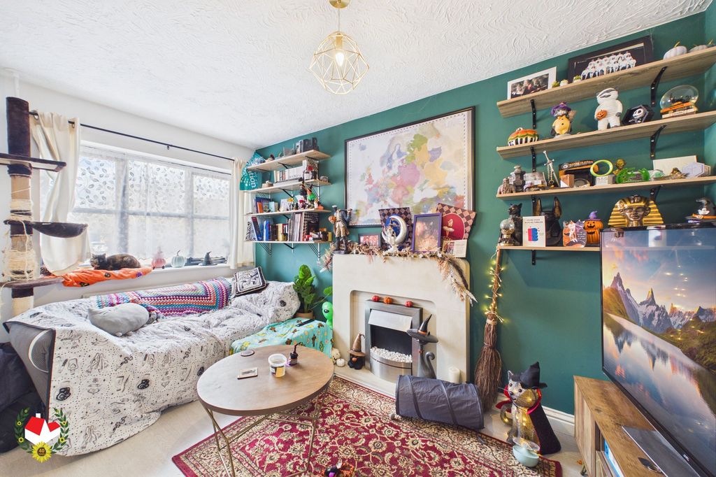 Property photo 2 of 10