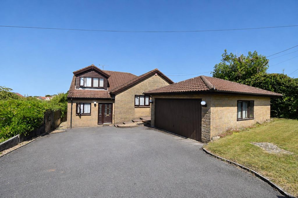 Property photo 1 of 20