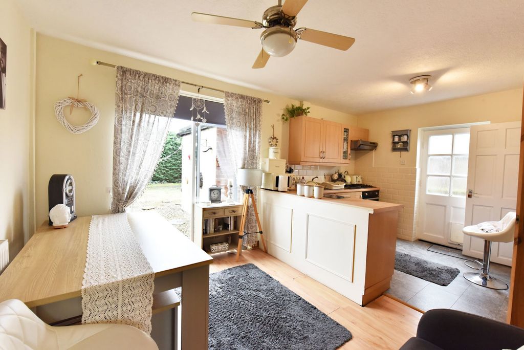 Property photo 2 of 15