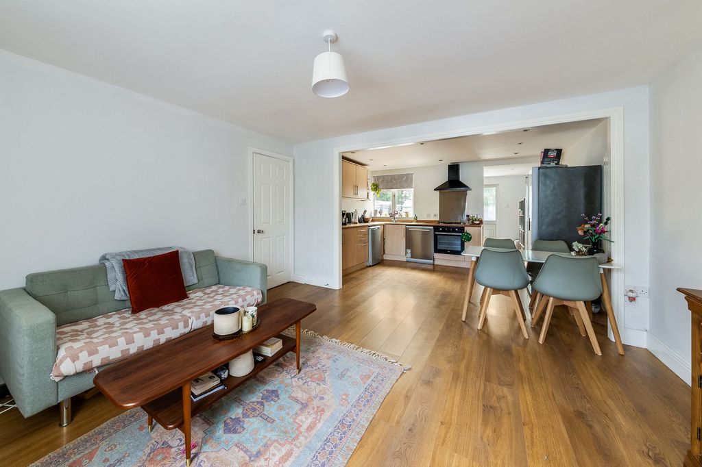 Property photo 2 of 24