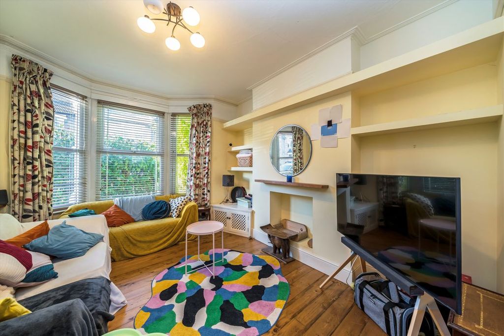 Property photo 2 of 10