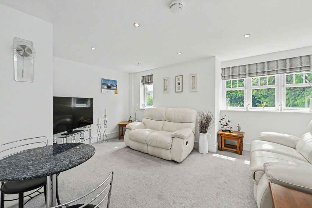 Property photo 2 of 12 Photo 6