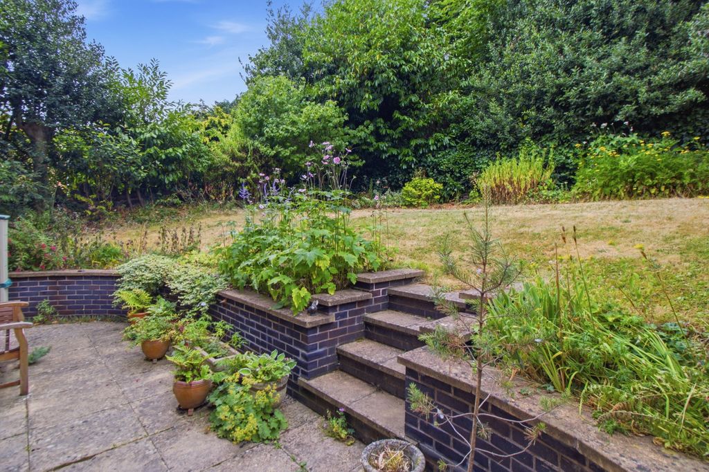 Property photo 2 of 19