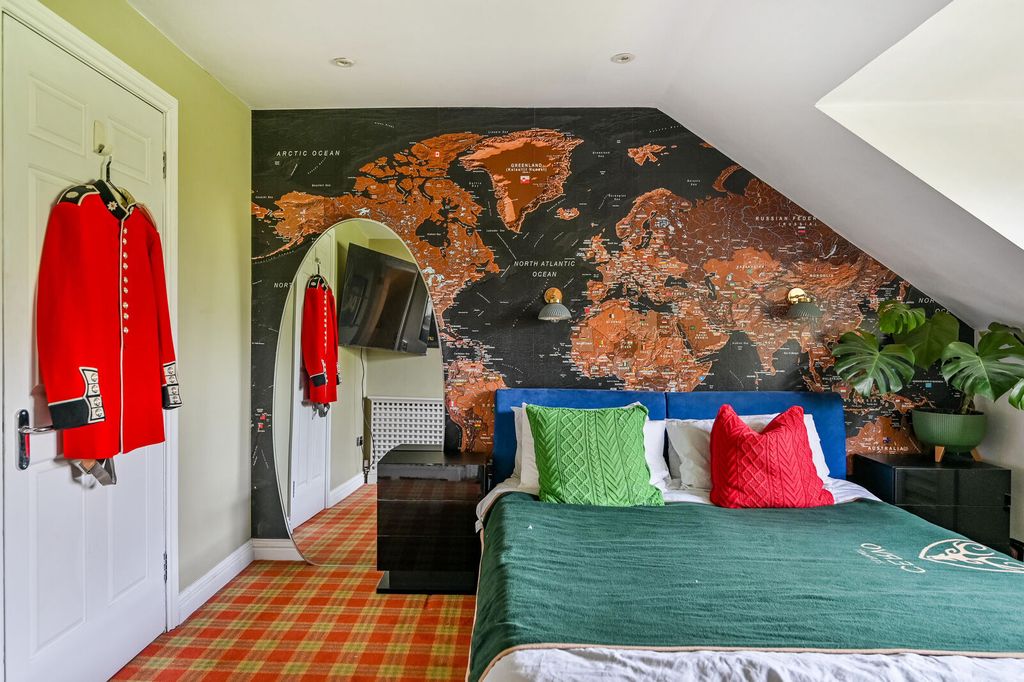 Additional image 19 of 2 bed flat for saleLockbridge Court, Ray Park Road, Maidenhead SL6