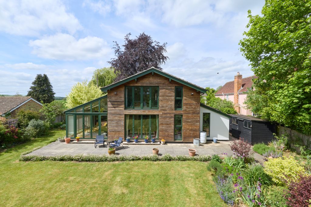 Property photo 1 of 28