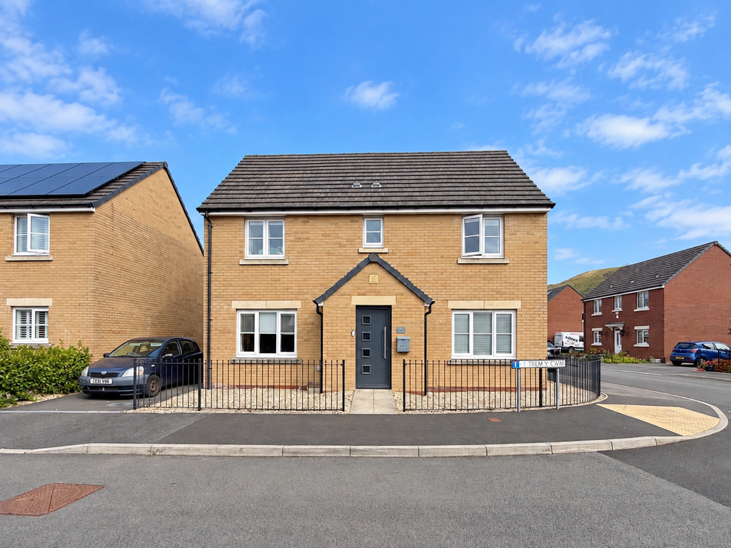 Property photo 1 of 26 9F35F4Aa-56E9-478B-B671-51542A8B30A1